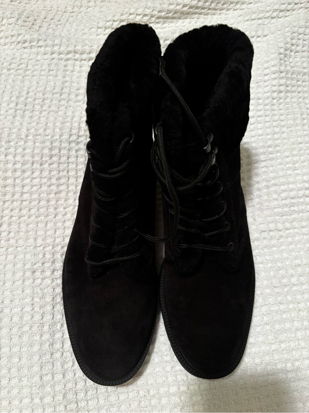 Vince Hayes 2 Women’s Water Repellent Shearling Hiker Boots Black US Size 7 1/2